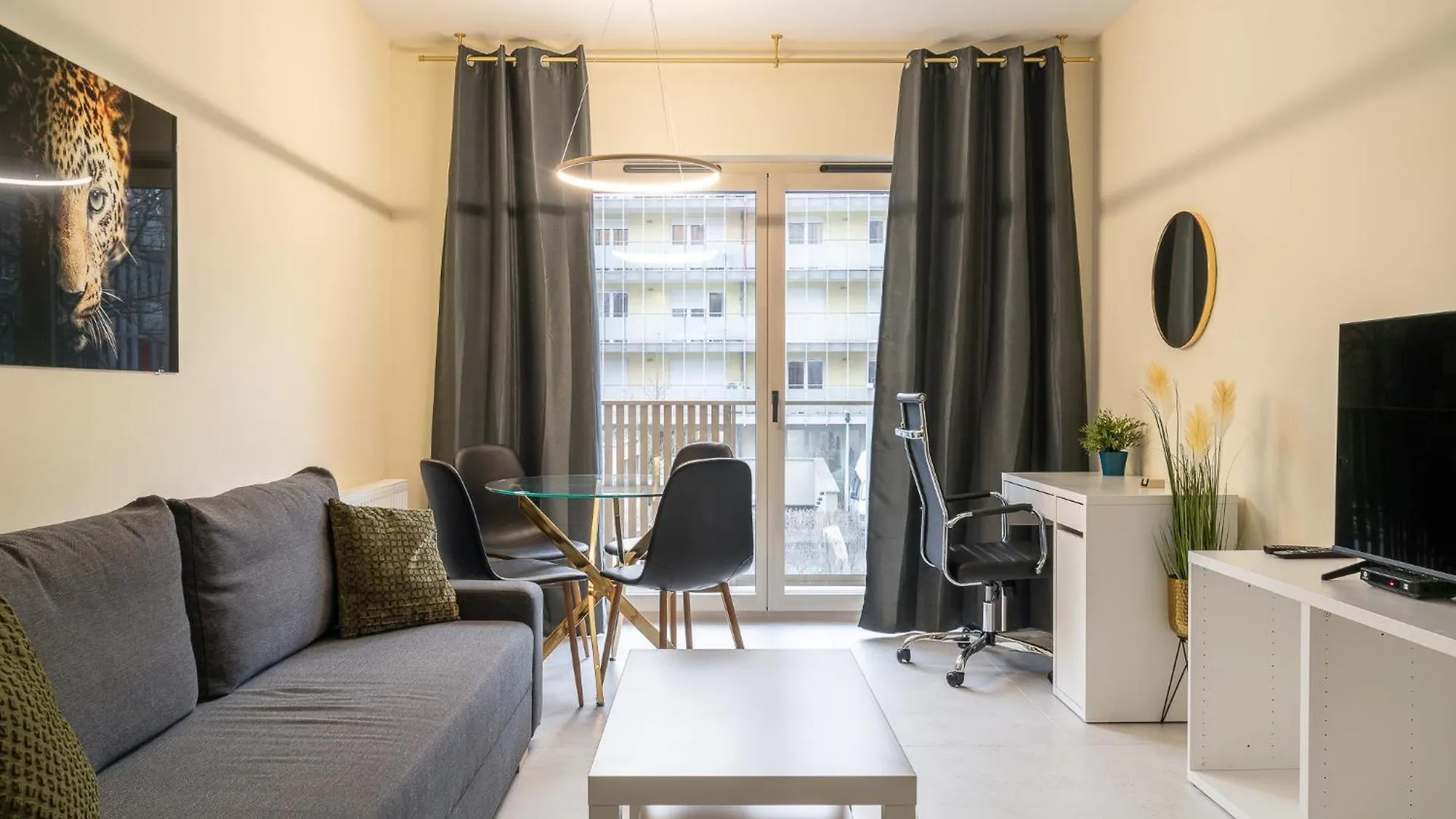 Rentplanet - Apartamenty Czysta 브로츠와프