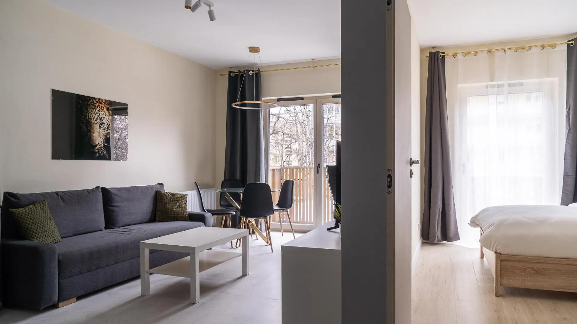 Rentplanet - Apartamenty Czysta 브로츠와프